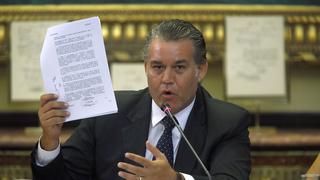 Víctor Albrecht reemplazará a López Vilela en la Comisión de Fiscalización