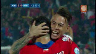 Perú vs. Chile: Eduardo Vargas marcó el 1-0 en fuera de juego