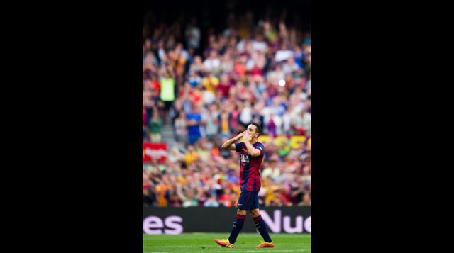 Barcelona: Xavi se retiró entre lágrimas del Camp Nou - 11