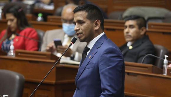 Elvis Vergara, vocero de Acción Popular, lamentó la elección de Héctor Valer como nuevo premier | Foto: Congreso de la República