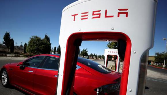 Tesla anunció que comenzará a “aceptar Bitcoins como medio de pago al comprar sus productos en un futuro próximo”. (Foto: Reuters)