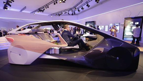 CES 2017: BMW utilizará realidad aumentada para vender autos