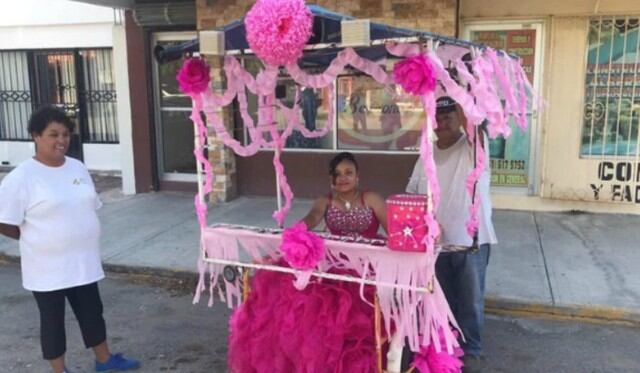 Se viralizó en Facebook el acto de un orgulloso padre de familia que celebró los 15 años de su hija adornando el triciclo con el que trabaja. (Foto: Facebook)