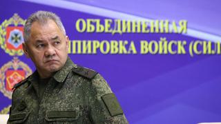 Ministro de Defensa de Rusia inspecciona tropas y sobrevuela el frente de batalla en Ucrania 