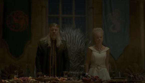 Viserys y Rhaenyra Targaryen en un banquete de celebración por su boda con Laenor Velaryon en el episodio 5 de "House of the Dragon" (Foto: HBO)