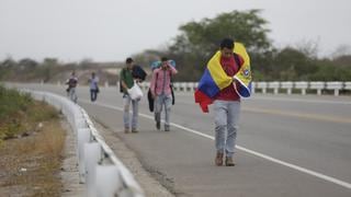 Venezolanos ingresan a Tumbes caminando | FOTOS y VIDEO