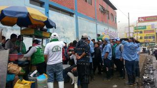 Estibadores del terminal pesquero de VMT acatan protesta