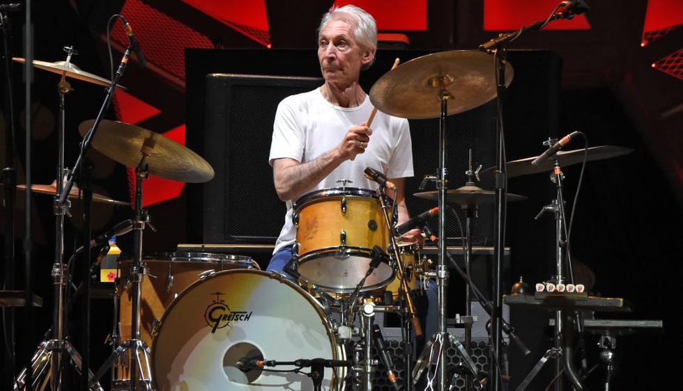 El baterista de la banda británica de rock “The Rolling Stones”, Charlie Watts, falleció este martes 24 de agosto a los 80 años. Aquí un repaso por la vida del legendario artista. (AFP)