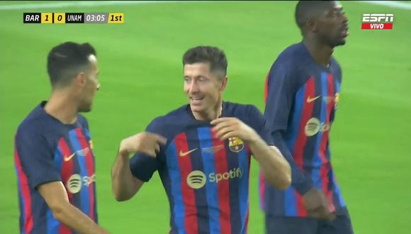 Robert Lewandowski marca el 1-0 para el Barcelona ante Pumas. (Foto: ESPN)