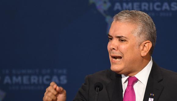 Imagen de archivo | El presidente de Colombia, Iván Duque, habla durante la sesión plenaria de la IX Cumbre de las Américas en Los Ángeles, California, el 10 de junio de 2022. (Foto de Patrick T. FALLON / AFP)