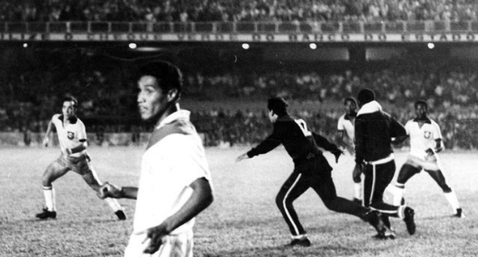 Esa noche del miércoles 9 de abril de 1969, casi al final de un primer tiempo muy reñido, los jugadores de las selecciones de Perú y Brasil se enfrascaron en un descomunal pelea, que esperamos no se repita en el próximo partido en Lima por las clasificatorias a Qatar 2022.  (Foto: GEC Archivo Histórico)