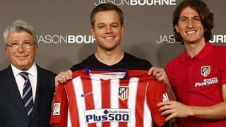 Matt Damon posó con la camiseta del Atlético de Madrid español