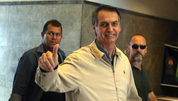 El candidato Jair Bolsonaro visita sede de la Policía Federal de Río de Janeiro. (Foto: EFE)