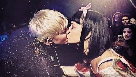Miley Cyrus y Katy Perry se pelean tras su beso