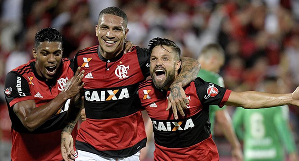 Paolo Guerrero anotó un gol en la derrota del Flamengo ante Santos, pero alcanzó para meterse entre los mejores cuatro equipos de la Copa de Brasil. (Foto: Flamengo)