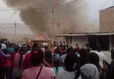Villa El Salvador: gran incendio destruye 30 viviendas