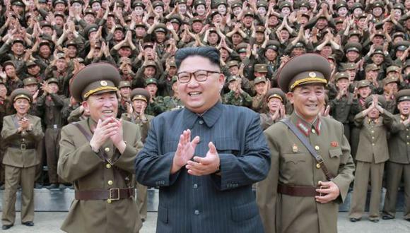 Kim Jong-un celebró en julio el éxito en el lanzamiento de un misil intercontinental que le permitiría atacar a Estados Unidos. (AFP).