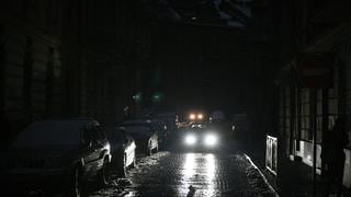 Seis regiones ucranianas sufren cortes de luz por los bombardeos rusos, dice Kiev