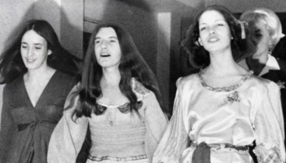 Susan Atkins, Patricia Krenwinkel y Lesli Van Houten, durante los juicios en su contra por los asesinatos de agosto de 1969. Ellas eran integrantes de la secta de Charles Manson.