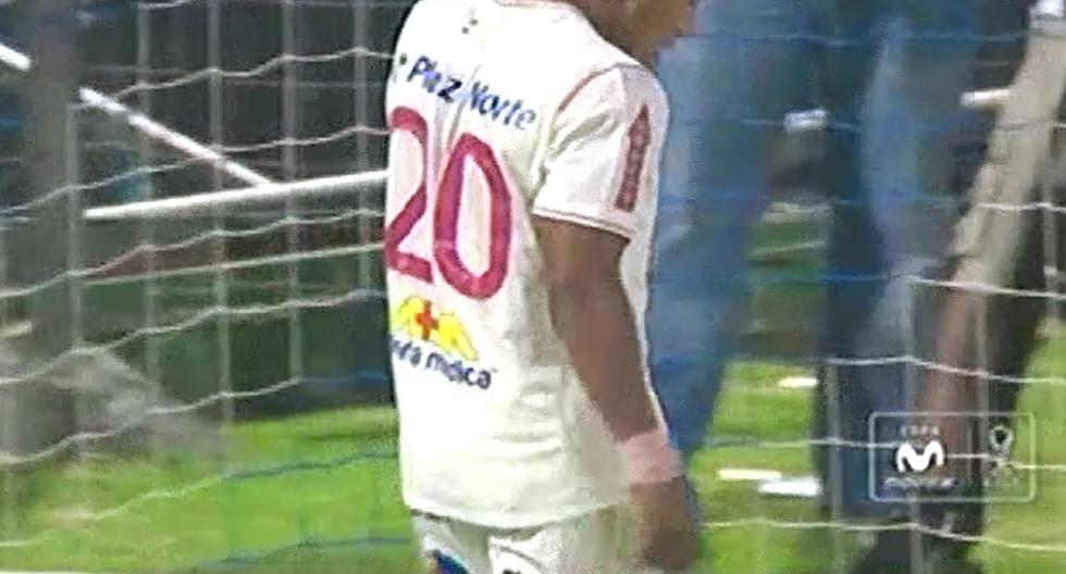 El popular \'Orejas\' tuvo el gol del empate en su cabeza. (Foto: Captura)