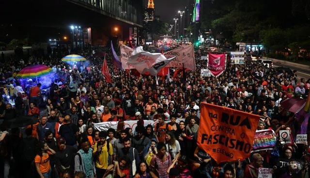 Brasil: Miles marcharon en defensa de la democracia en su país | Foto: AFP