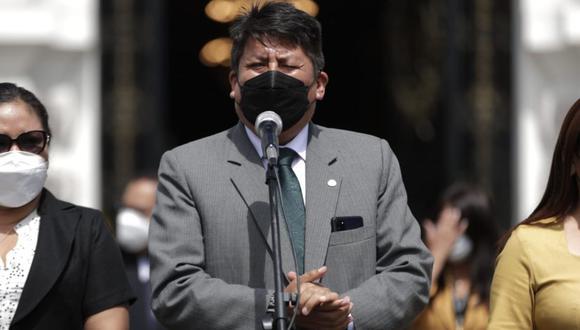 El vocero de la bancada de Perú Libre le respondió a la presidenta del Congreso, María del Carmen Alva, quien se mostró a favor de convocar a nuevos comicios generales. (Foto: El Comercio)