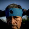 Héctor Llaitul, líder de la Coordinadora Arauco-Malleco (CAM), una de las organizaciones radicales de defensa mapuche, posando para una fotografía en Temuco, Chile, el 11 de julio de 2017. (Foto de Martin BERNETTI / AFP)