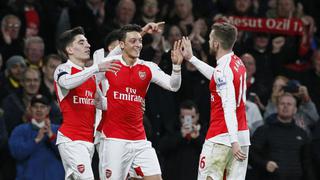 Arsenal venció 2-0 al Bournemouth y lidera la Premier League