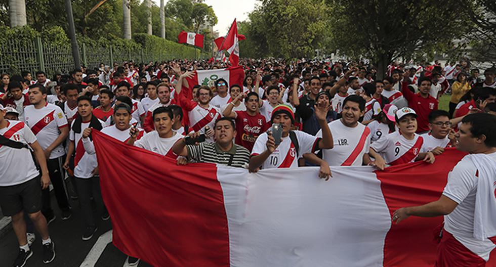 Según la FIFA, los hinchas peruanos ocupan el cuarto lugar en compra de entradas para el Mundial Rusia 2018. (Foto: Getty Images)