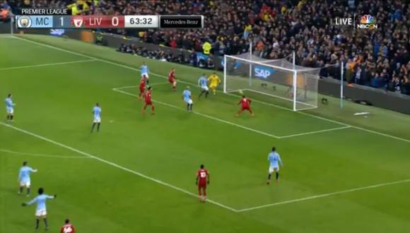 Roberto Firmino colocó el 1-1 de cabeza tras recibir una gran habilitación de Robertson en el Manchester City vs. Liverpool por Premier League (captura de pantalla)
