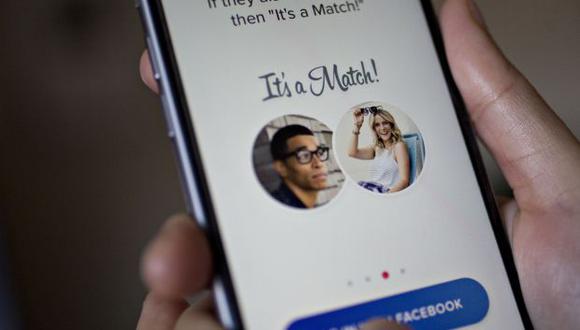 Al estar vinculada a Facebook, Tinder también tiene acceso a tus "Me gusta" en la red social. (Foto: Bloomberg)