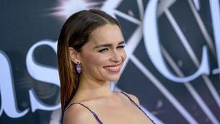 Emilia Clarke: nos enseña a lucir un abrigo ‘over size’