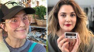 Drew Barrymore confiesa que ha llorado “todos los días” desde que educa sus hijos en casa | VIDEO