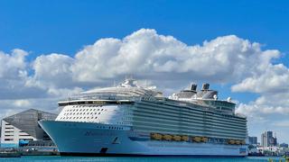 Detectan más de 50 casos de coronavirus en un crucero de Royal Caribbean que zarpó de Florida