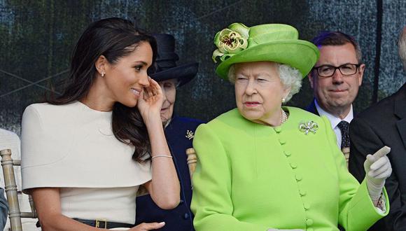 La reina Isabel II junto a Meghan Markle en una imagen del 14 de junio del 2018. (Foto: Jim CLARKE / POOL / AFP).