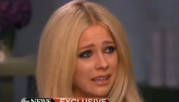 Avril Lavigne llora al recordar la enfermedad que sufre (VIDEO)