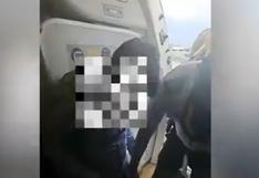 Arequipa: policías detienen a sujeto que intentó robar celular en un avión | VIDEO