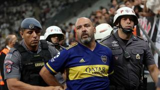 Hincha de Boca Juniors es sacado del estadio y detenido por gestos racistas | VIDEO