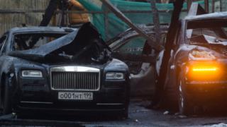 Incendio destruyó US$3 millones en autos de lujo
