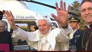 Benedicto XVI abandonó el Vaticano en helicóptero y llegó a Castel Gandolfo