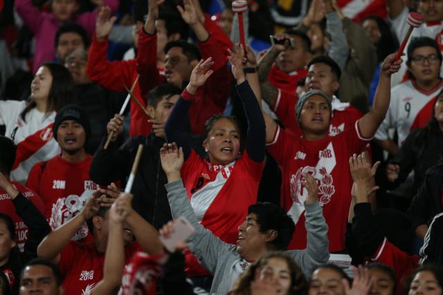 Perú vs. Argentina: así retumbó el estadio San Marcos con la entonación del Himno Nacional | Foto: Violeta Ayasta/GEC