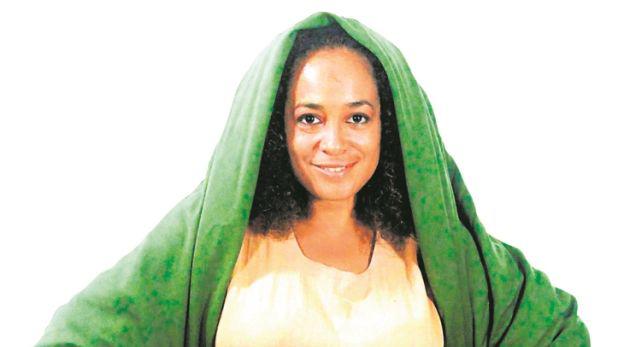 Ebelin Ortiz interpreta a la virgen María en Microteatro