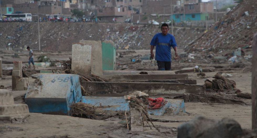 Trujillo Reubicaran A 4 Mil Cadaveres De Cementerio Inundado La