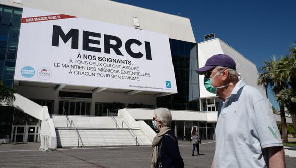 Cannes cambia su alfombra roja por un mensaje de gracias al personal sanitario. (Foto: AFP)