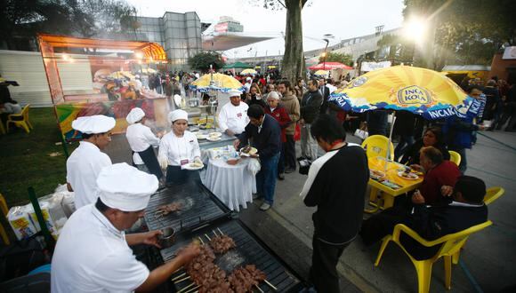 La II Feria Gastronómica "MISTURA" realizada en el Gran Parque de Lima.