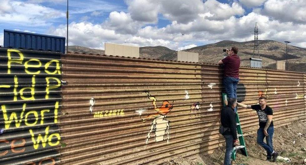 Donald Trump presumió el jueves de haber comenzado la construcción de su prometido muro con México. (Foto: EFE)