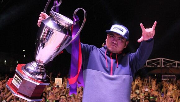 Aczino se llevó el trofeo en el Ghetto Dreams League 2020 tras derrotar al español Skone (Foto: Twitter)