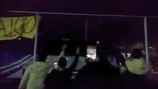 América vs. Cruz Azul: hinchas de las 'Águilas' lanzaron objetos al bus de 'Máquina Cementera' | VIDEO