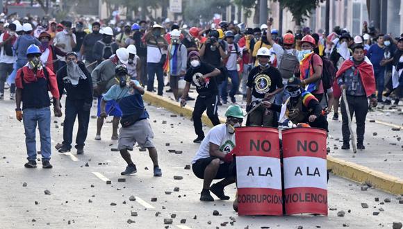 Para las asociaciones de construcción y el rubro inmobiliario, existe un claro interés político de grupos radicales y extremistas que solo buscan generar violencia y caos. (Foto de Ernesto Benavides / AFP)