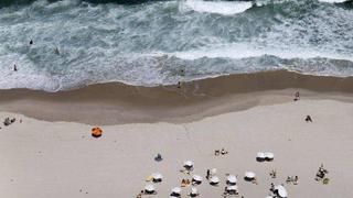 Derrame de petróleo afectó nueve playas de Sao Paulo  